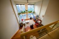 loft in downtown Vancouver with free parking