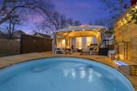 Cowboy Pool 2 mins 2 Silos & Cameron Park - B&B Waco
