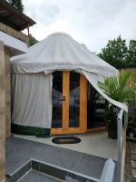 Nomad Yurts - B&B Corón