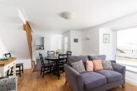 B&B Penzance - Charming 3 bedroom harbour cottage with parking - Bed and Breakfast Penzance