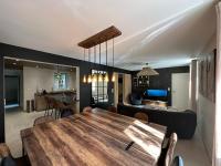 Maison 200m2- 9 chambres avec sdb - 16-18 personnes - séminaire-Proche Centre-Ville-Gare et Arena-terrasse - B&B Reims