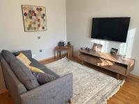 Cozy & Spacious Apartment - Ferienwohnung Baku