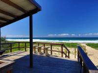 B&B Kawana Waters - Oceanus Luxe Beachfront Bokarina - Bed and Breakfast Kawana Waters