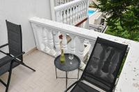 Estudio con balcón