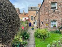 Gillygate Nest with Free Allocated Parking - B&B