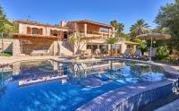 B&B Búger - Quiet Villa in Buger with amazing pool, paddle court and nice garden - Bed and Breakfast Búger