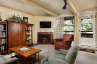 B&B Aspen - Concept 600 unit 308, Convenient Downtown Location, Private Deck, and Fireplace - Bed and Breakfast Aspen