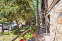 Little Nell Condominiums Unit 11, Top Floor Condo with Mountain Views, 3 Blocks to Gondola - B&B