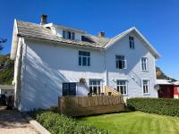 Angelas White House - Chambres d'hôtes Stamsund