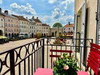 B&B Serris - Appt Vue Place de Toscane - 4min Disneyland-PARIS - Bed and Breakfast Serris