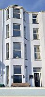 Bay View, Sleeps 18, 7 Bedrooms, 7 Bathrooms, Seafront, Criccieth - Ferienwohnung Criccieth