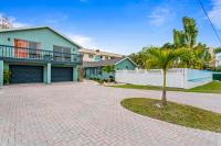 Gulf side, spacious 1 bedroom, 1 bath, 200 steps to Crescent Beach - Bed and Breakfast Siesta Key