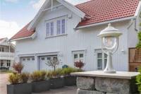 Apartment at Ranvik near city center - Parking available - B&B