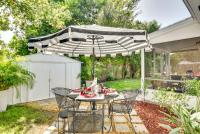 New Smyrna Beach Vacation Rental with Patio and Grill! - Chambres d’hôtes