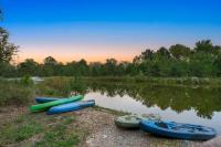 Enchanting Waterfront Cabin w Private Boardwalk - B&B Broken Bow