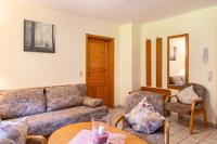 Superior One-Bedroom Apartment