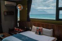 Deluxe Double Room with Balcony and Sea View