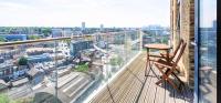 Spacious 2 bed flat next to Elizabeth line - Ferienwohnung