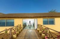 Villas Badiene - Beachfront Villas with Pool & Restaurant - Bed and Breakfast Poponguine