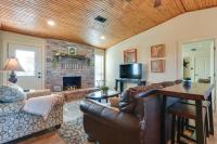 Ranch Getaway with Pool and Horse Stall Access! - Bed and Breakfast Calera