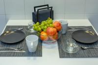 Imperium House - appartamento con giardino privato, 3 minuti da Metro Piazza Bologna, A-C, - Chambres d'hôtes Rome