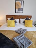 Cosy 3 Bedroom House in Beeston, Leeds, LS11 7JP - Bed and Breakfast Beeston