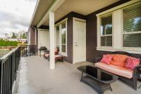 Vancouver Metrotown Guest House 8 mins walk to Sky Train - B&B