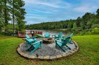 B&B Ellijay - AJ's Lake House - Bed and Breakfast Ellijay