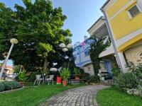 Rozina Apartman - B&B