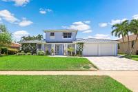 Sunny pet-friendly waterfront home with pool and spa - Chambres d'hôtes Marco Island