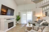 Charming Condo on Lake Erie with Community Pool - B&B