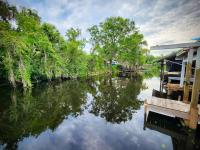 Astor River House with 2 private boat slips - Bed and Breakfast Astor