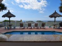 ON THE BEACH 2 bedroom 2 bath POOL large and bright condo - Chambres d'hôtes Clearwater Beach