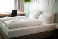 B&B Stuttgart - Abalon Hotel ideal - Bed and Breakfast Stuttgart