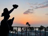 SurfView VR - Best Ocean and Pier View, 5 mins to Beach, Cozy Patio, Pet Friendly - B&B San Clemente