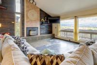 Family-Friendly Utah Home Deck, Mountain Views! - Bed and Breakfast
