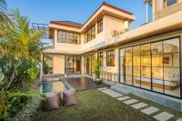 Luxe 4-Bedroom Villa - Private Pool & Fast Wi-Fi - B&B Canggu