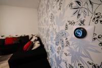 Quiet 3-Room Apt - 2 Parking Spaces - 5 Min Bus - Ferienwohnung Floreşti