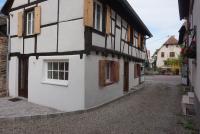 Gîte Les Hirondelles - maison typique - centre village - proche vignoble - B&B Scherwiller