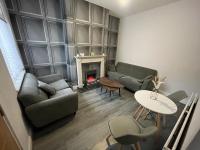 Lovely 4 bedroom Victorian house with back courtyard - B&B
