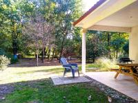 Le Parc Jean Édouard - Spa avec jacuzzi privé - Superbe villa 4 chambres - 9 couchages - 6 lits - Cheminée électrique - Parking - Climatisation réversible- Terrasse ombragée et grand jardin - Chambres d'hôtes Montech
