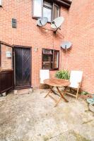 Spacious 1 bed flat-FREE Parking - Chambres d’hôtes New Bedfont