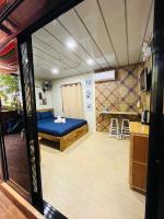 Kamer met Queensize Bed en Uitzicht op het Zwembad
