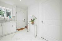 Entire NEW Cozy and Modern 2-storey HOUSE - Bed and Breakfast