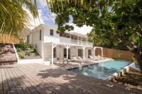 Villa Cabanes - piscine à débordement & plage - B&B Saint-François