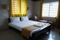 Deluxe Room (2 Adults + 1 Child)