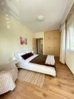 Nana's Apartment Perea - Bed and Breakfast Peraía