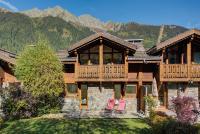 B&B Chamonix - Chalet d'Olivier - Alpes Travel - Les Praz (Sleeps 8) - Bed and Breakfast Chamonix