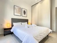 Chic Getaway Near Stavros Niarchos - B&B Athens