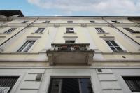 Penthouse with Patio & 2 Baths, 10 Min to Duomo - B&B Milan